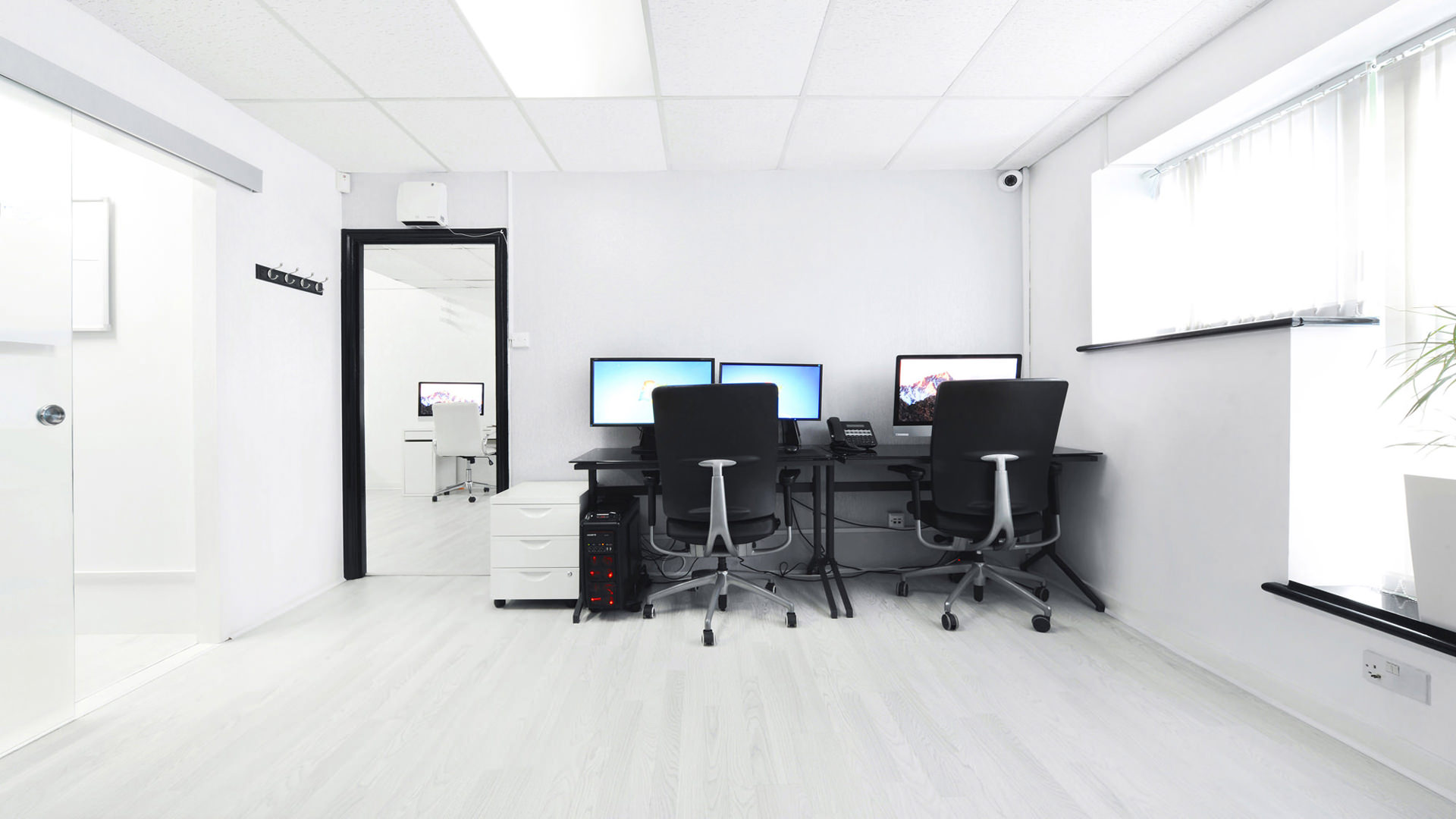 上海辦公室裝修純白色調(diào)攝影棚裝修設計-第2張圖片-上海古都建筑設計集團 上海辦公室裝修純白色調(diào)攝影棚裝修設計-第2張圖片-上海古都建筑設計集團