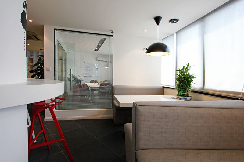 長寧區(qū)簡約風(fēng)格辦公室裝修設(shè)計(jì)-第3張圖片-上海古都建筑設(shè)計(jì)集團(tuán) 長寧區(qū)簡約風(fēng)格辦公室裝修設(shè)計(jì)-第3張圖片-上海古都建筑設(shè)計(jì)集團(tuán)