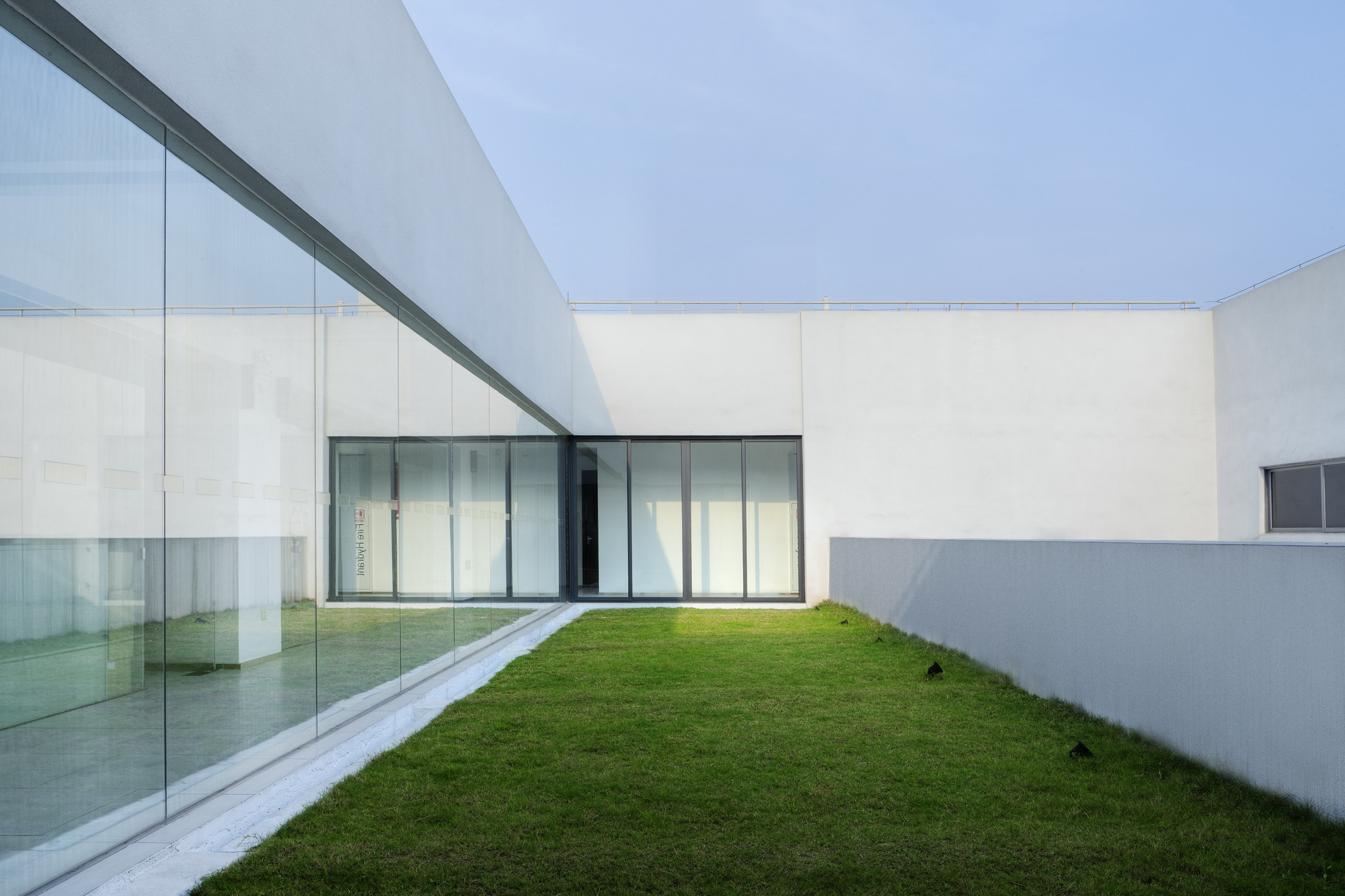 上海辦公樓草坪裝修設(shè)計-第4張圖片-上海古都建筑設(shè)計集團 上海辦公樓草坪裝修設(shè)計-第4張圖片-上海古都建筑設(shè)計集團