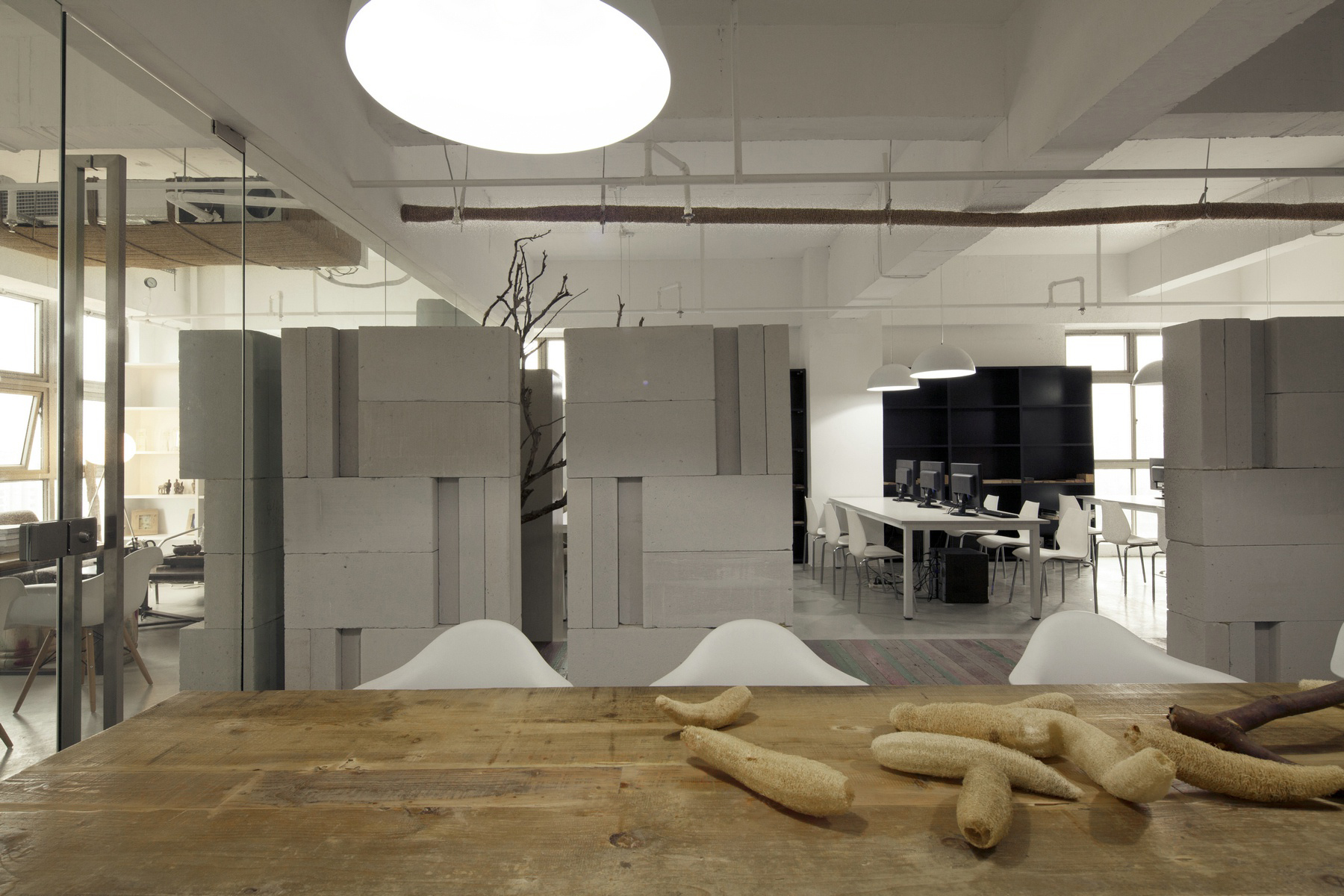 上海辦公室裝修鏡面對(duì)稱(chēng)設(shè)計(jì)-第2張圖片-上海古都建筑設(shè)計(jì)集團(tuán) 上海辦公室裝修鏡面對(duì)稱(chēng)設(shè)計(jì)-第2張圖片-上海古都建筑設(shè)計(jì)集團(tuán)