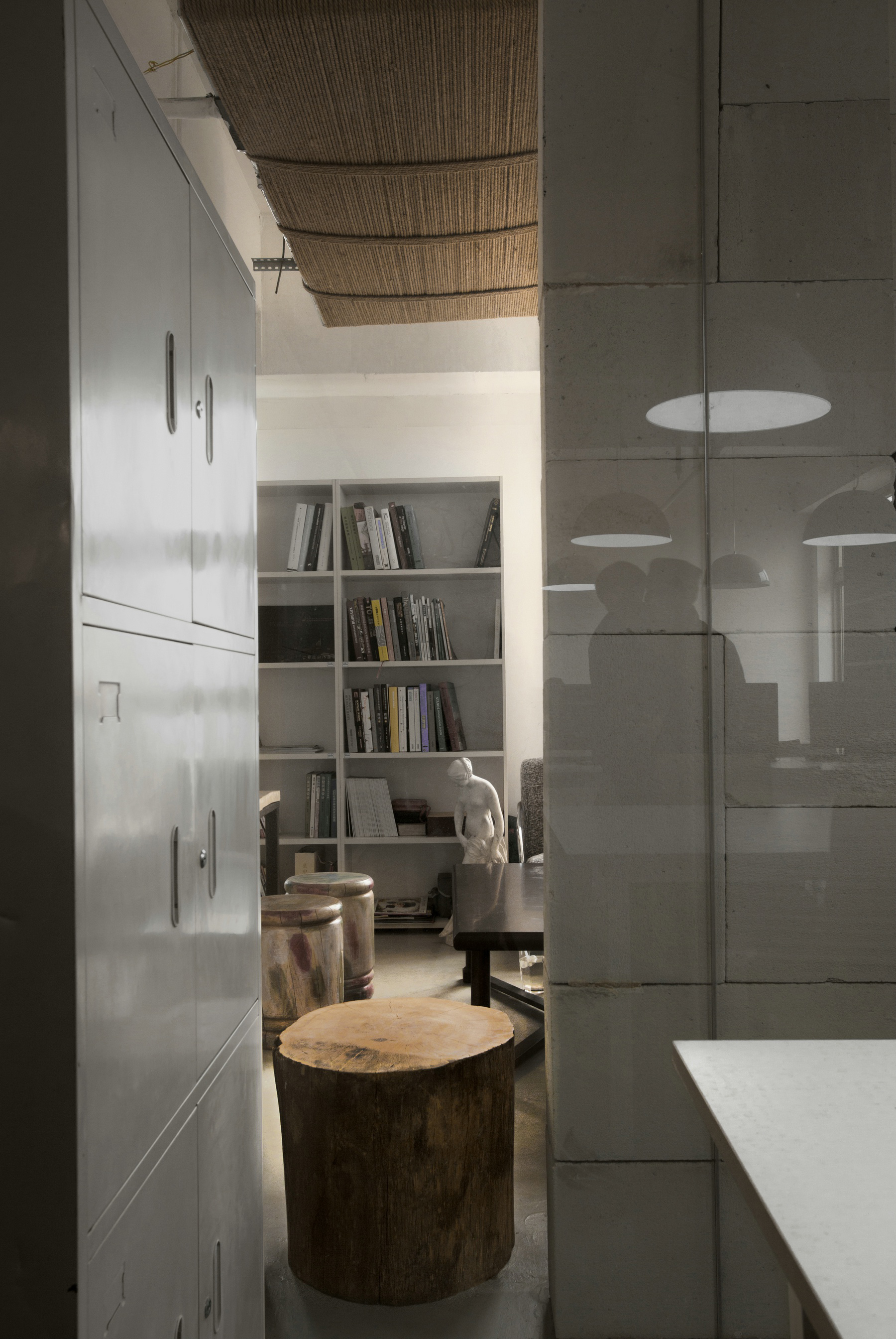 上海辦公室裝修鏡面對(duì)稱(chēng)設(shè)計(jì)-第4張圖片-上海古都建筑設(shè)計(jì)集團(tuán) 上海辦公室裝修鏡面對(duì)稱(chēng)設(shè)計(jì)-第4張圖片-上海古都建筑設(shè)計(jì)集團(tuán)