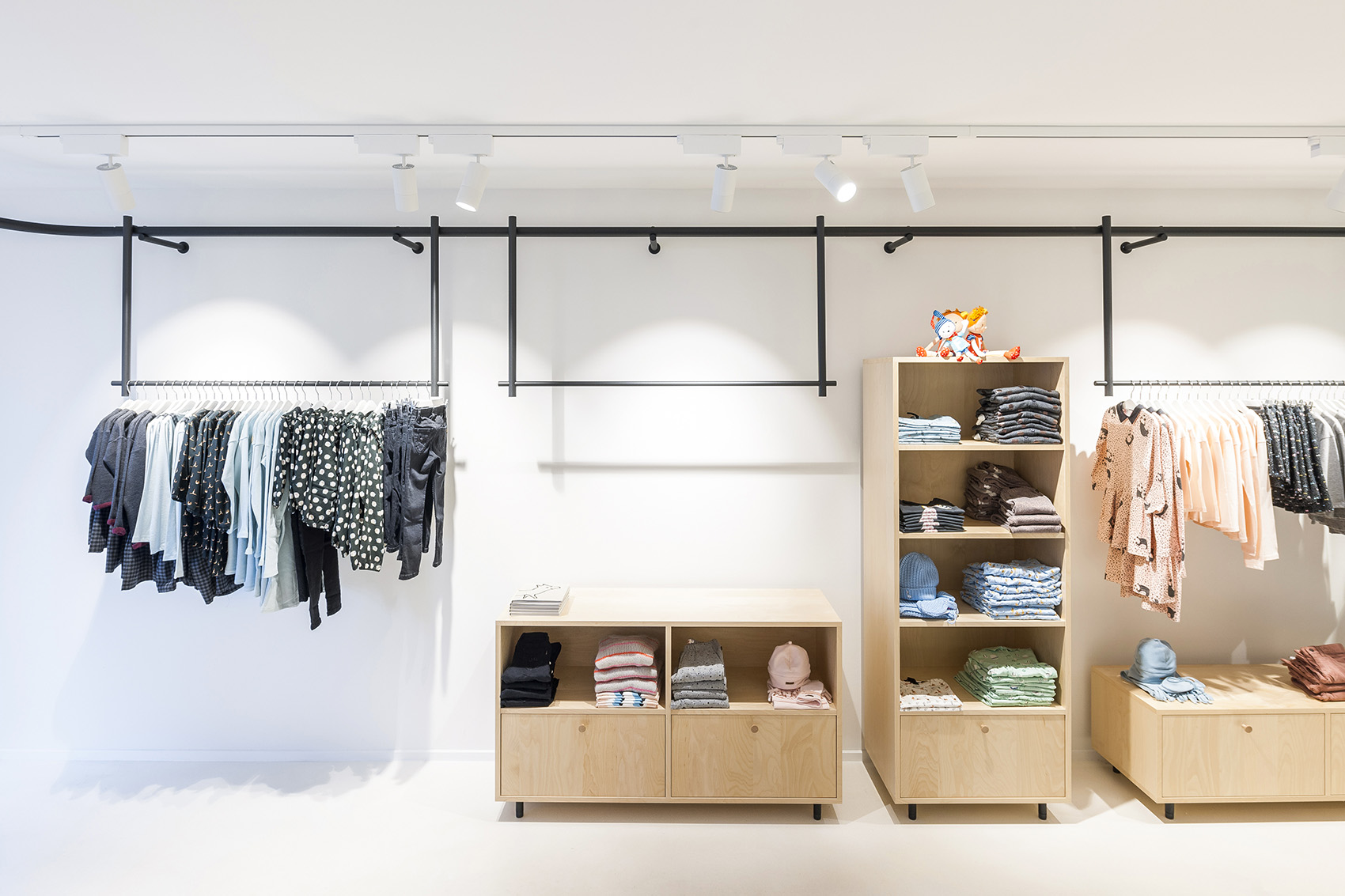 浦東新區(qū)簡約風(fēng)童裝店辦公室裝修設(shè)計-第1張圖片-上海古都建筑設(shè)計集團(tuán)