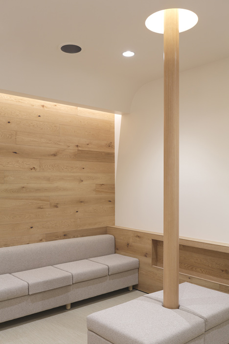 原木風(fēng)藥房辦公室裝修設(shè)計(jì)-第3張圖片-上海古都建筑設(shè)計(jì)集團(tuán) 原木風(fēng)藥房辦公室裝修設(shè)計(jì)-第3張圖片-上海古都建筑設(shè)計(jì)集團(tuán)