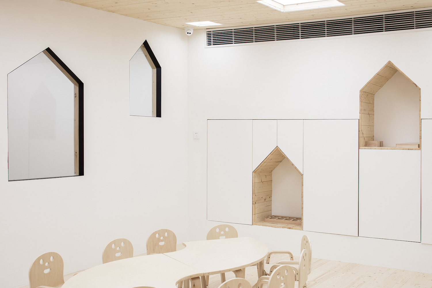 簡潔早教機構(gòu)辦公室裝修設計-第1張圖片-上海古都建筑設計集團 簡潔早教機構(gòu)辦公室裝修設計-第1張圖片-上海古都建筑設計集團