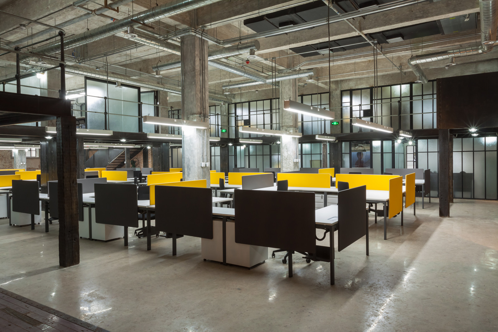 青浦區(qū)工業(yè)風(fēng)開闊辦公室裝修設(shè)計-第2張圖片-上海古都建筑設(shè)計集團 青浦區(qū)工業(yè)風(fēng)開闊辦公室裝修設(shè)計-第2張圖片-上海古都建筑設(shè)計集團