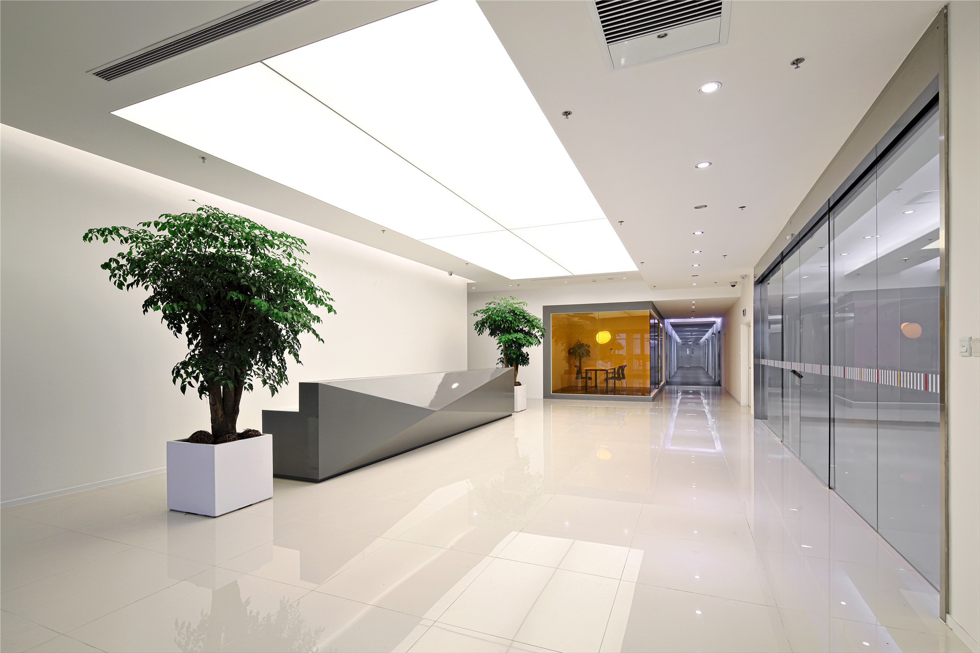 現(xiàn)代時尚辦公室裝修設(shè)計效果圖-第3張圖片-上海古都建筑設(shè)計集團 現(xiàn)代時尚辦公室裝修設(shè)計效果圖-第3張圖片-上海古都建筑設(shè)計集團