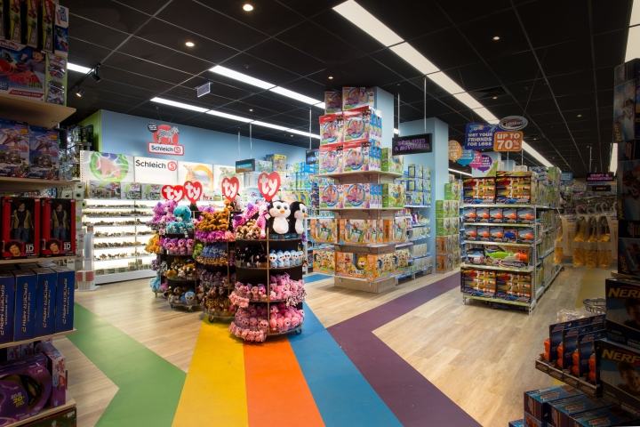 彩虹風(fēng)格玩具店裝修設(shè)計-第4張圖片-上海古都建筑設(shè)計集團 彩虹風(fēng)格玩具店裝修設(shè)計-第4張圖片-上海古都建筑設(shè)計集團