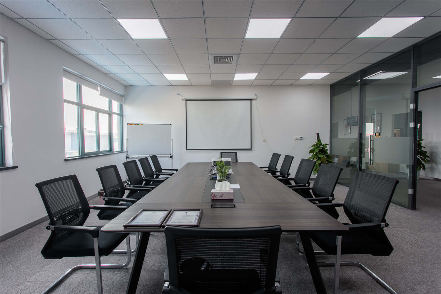 工裝建筑公司辦公室裝修設計-第3張圖片-上海古都建筑設計集團 工裝建筑公司辦公室裝修設計-第3張圖片-上海古都建筑設計集團