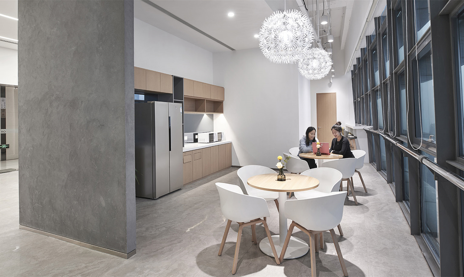 現(xiàn)代工業(yè)loft風(fēng)格辦公室裝修設(shè)計(jì)-第3張圖片-上海古都建筑設(shè)計(jì)集團(tuán) 現(xiàn)代工業(yè)loft風(fēng)格辦公室裝修設(shè)計(jì)-第3張圖片-上海古都建筑設(shè)計(jì)集團(tuán)