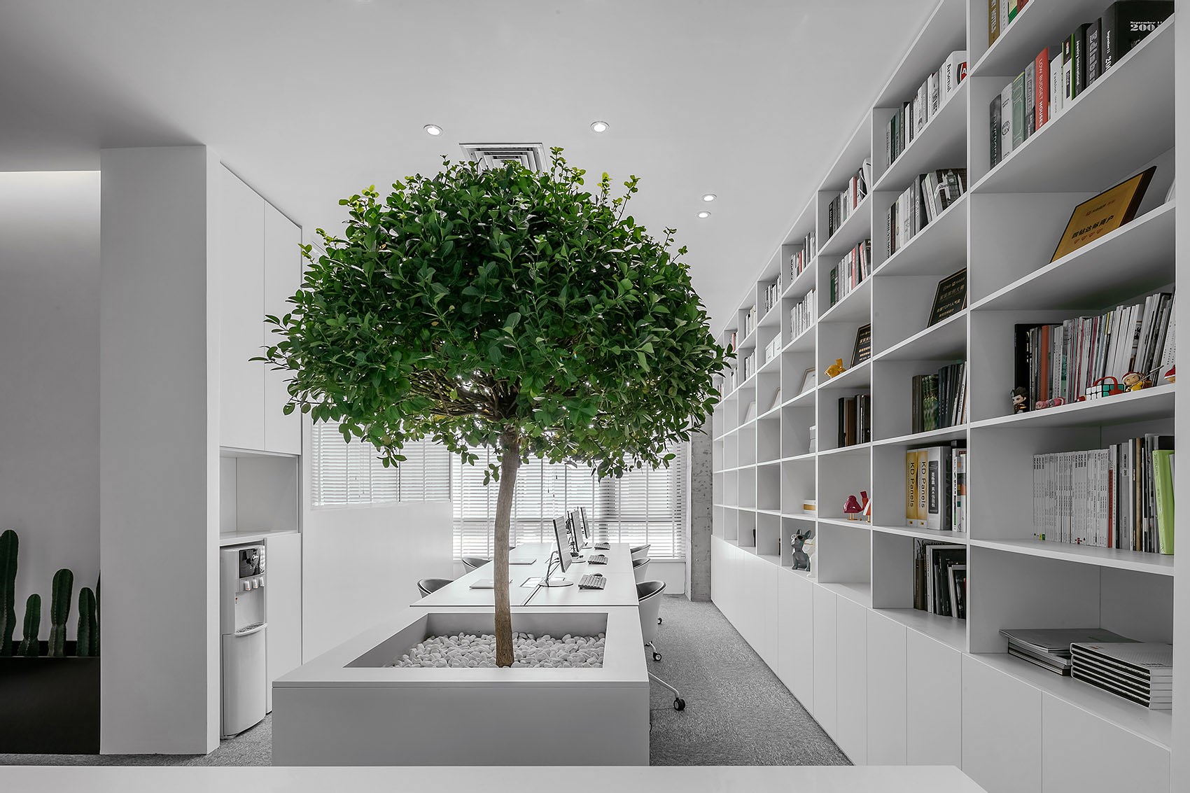 極簡-高端辦公室設(shè)計裝修圖片-第2張圖片-上海古都建筑設(shè)計集團 極簡-高端辦公室設(shè)計裝修圖片-第2張圖片-上海古都建筑設(shè)計集團